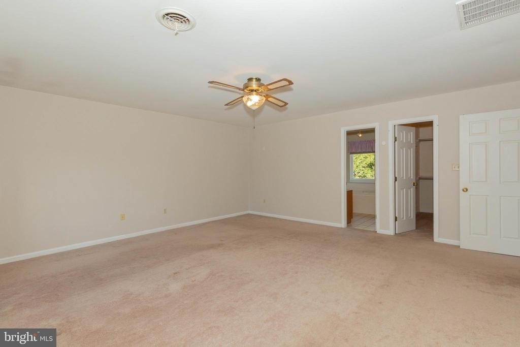 180 Muirfield Court - Photo 25