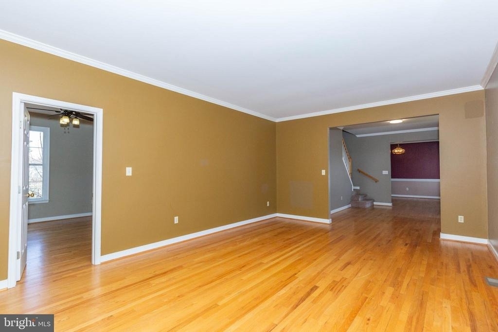 180 Muirfield Court - Photo 8