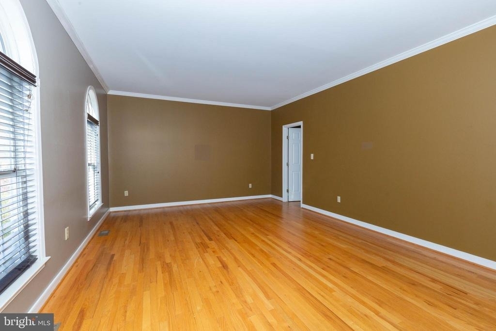 180 Muirfield Court - Photo 9
