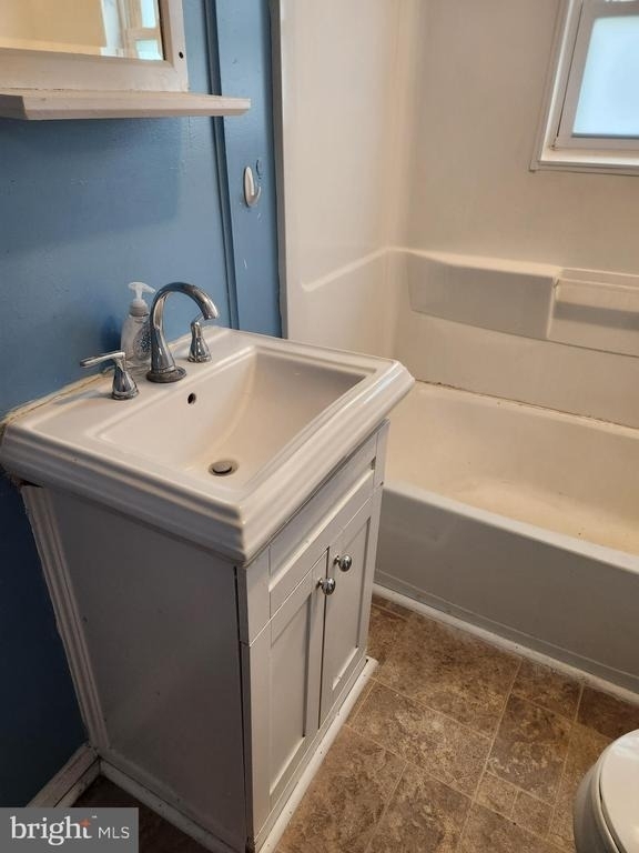229 Porter Avenue - Photo 5
