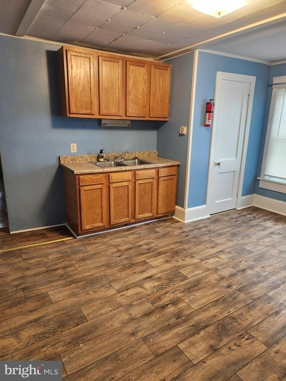229 Porter Avenue - Photo 2