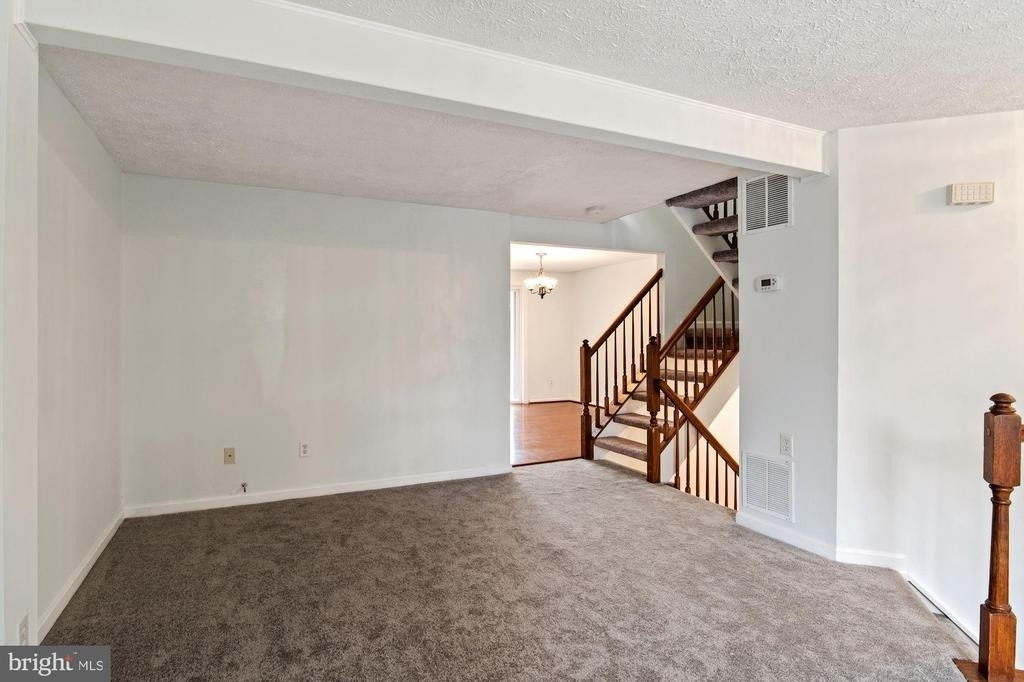 302 Ridgecrest Court - Photo 7