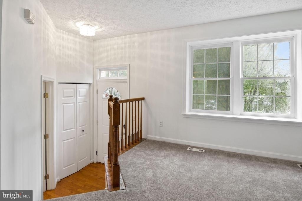 302 Ridgecrest Court - Photo 5