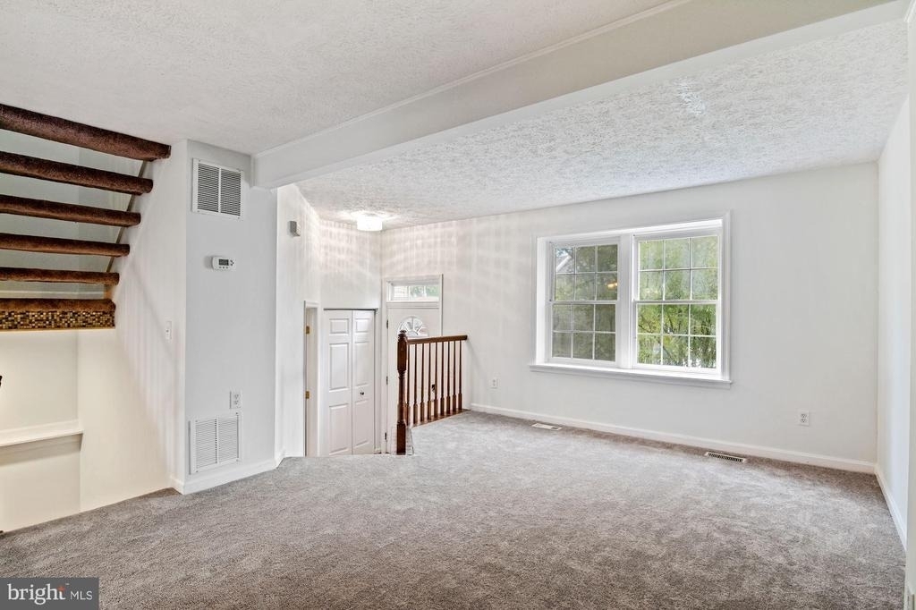 302 Ridgecrest Court - Photo 6