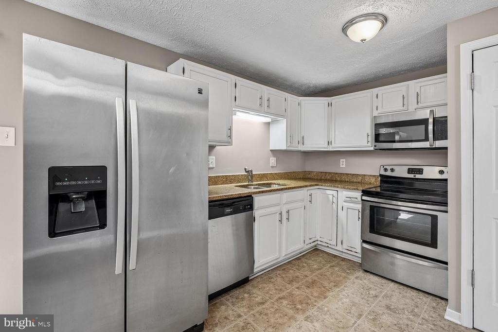 11106 Huntington Woods Circle - Photo 4