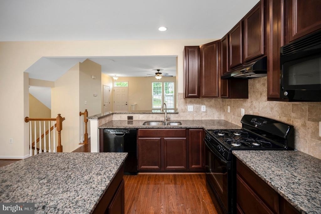 4604 Alliance Way - Photo 3