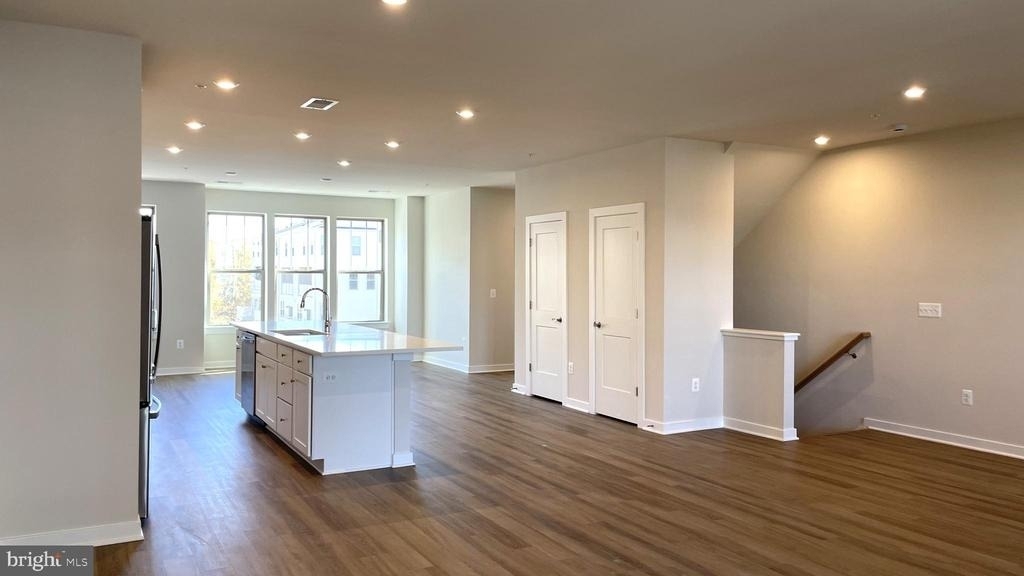 223 B Park Central Terrace - Photo 4