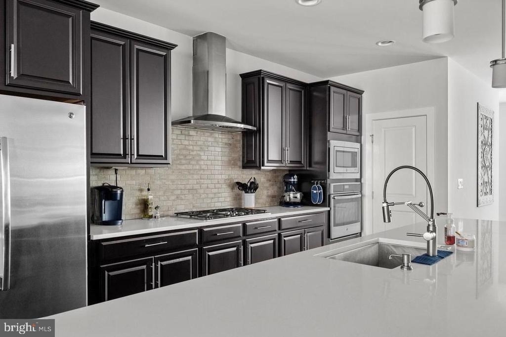 43386 Whitehead Terrace - Photo 12