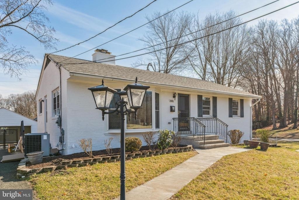 5424 Ferndale Street - Photo 1