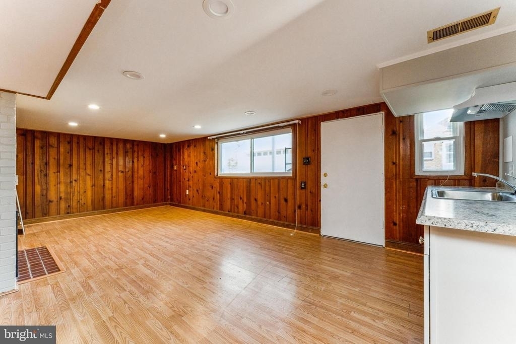 5424 Ferndale Street - Photo 24