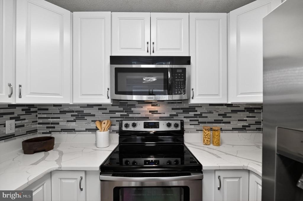 1957 Villaridge Drive - Photo 5