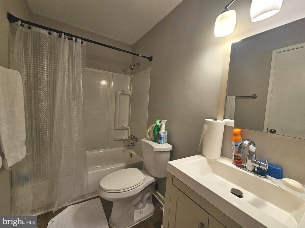 2493 Glengyle Drive - Photo 7