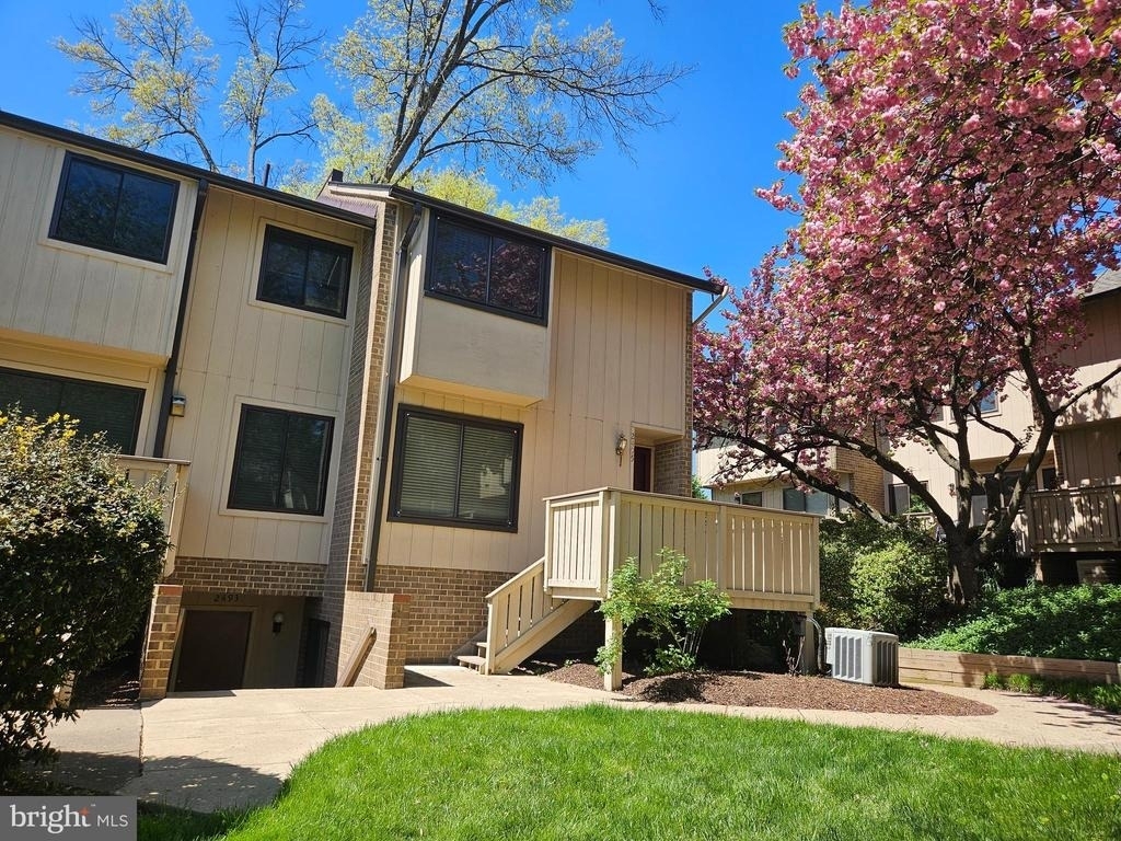 2493 Glengyle Drive - Photo 1