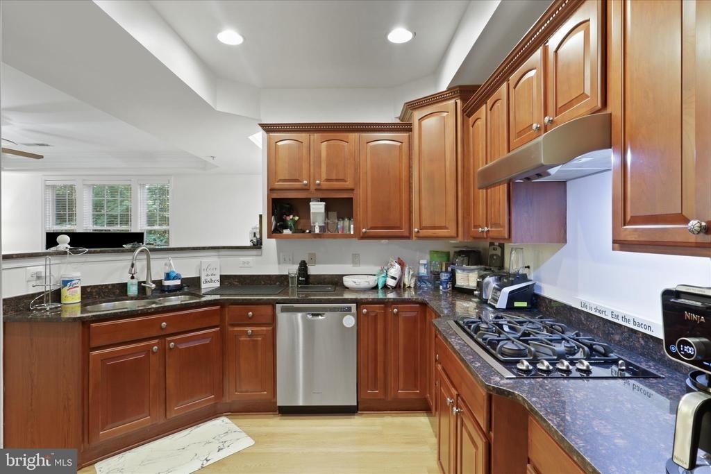 7124 Huntley Creek Place - Photo 9