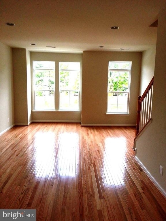3100 Waterloo Lane - Photo 9