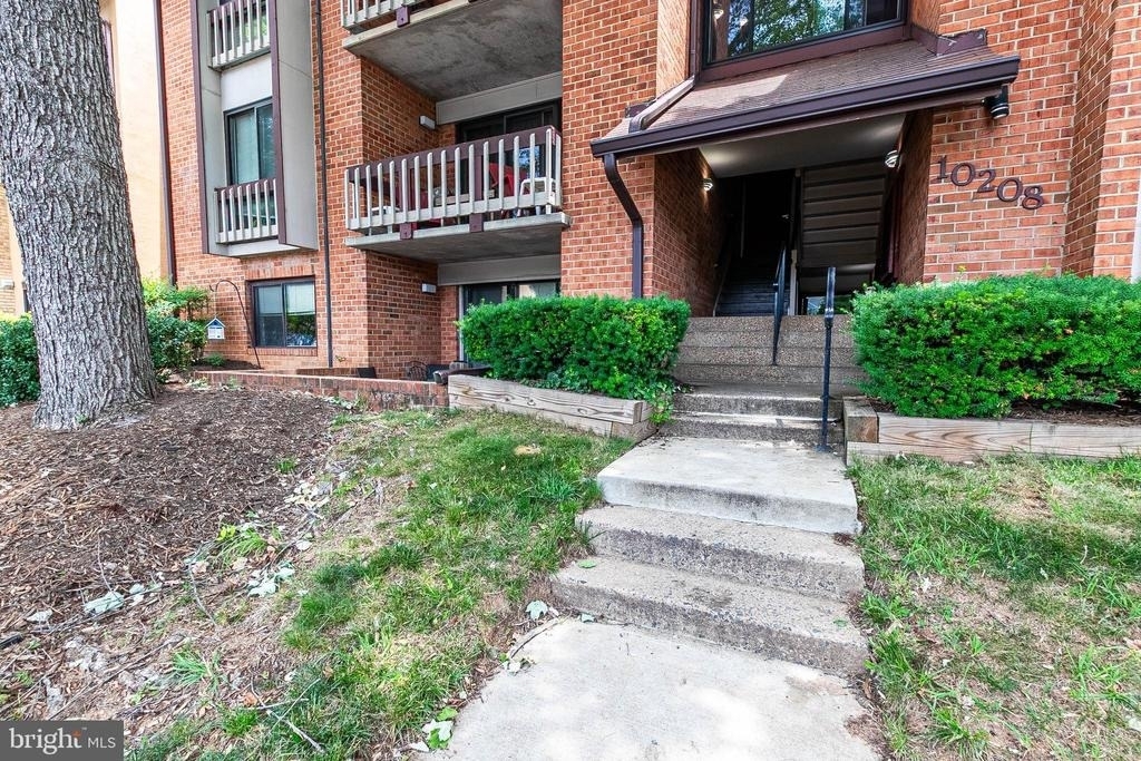10208 Bushman Drive - Photo 0