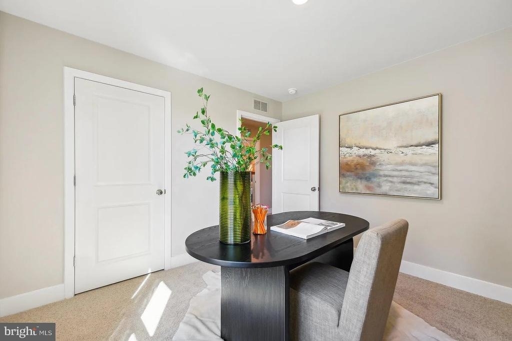 111 Charing Cross Drive - Photo 11