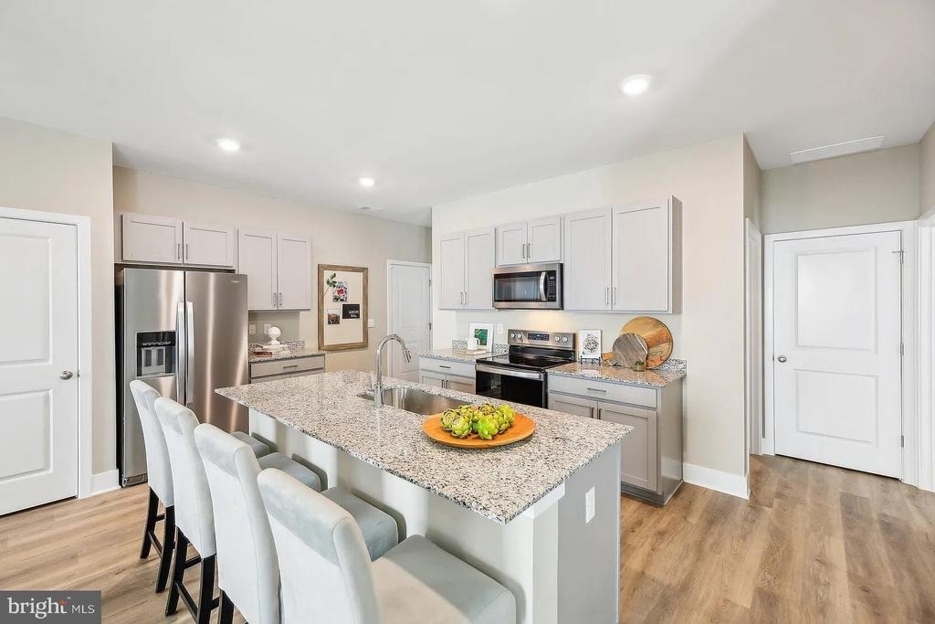 111 Charing Cross Drive - Photo 6