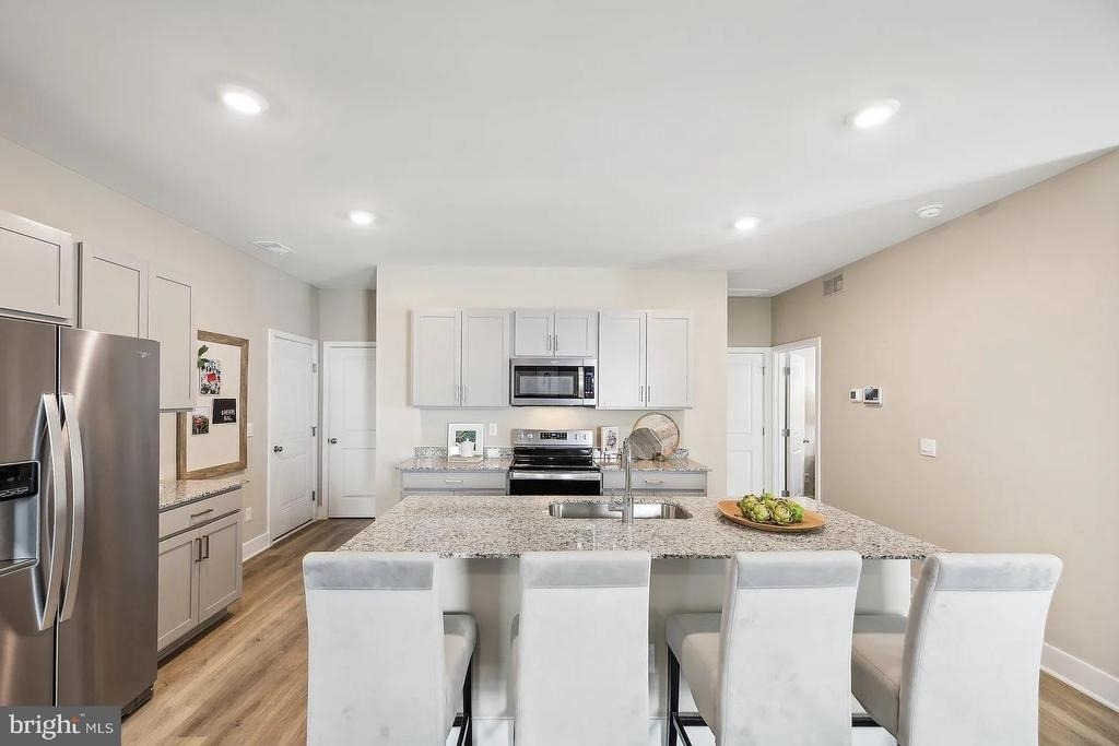 111 Charing Cross Drive - Photo 4