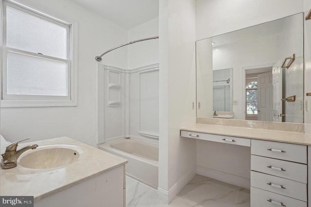 72 Erin Drive - Photo 16