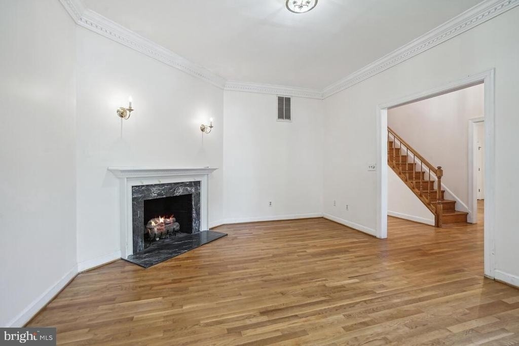 72 Erin Drive - Photo 3