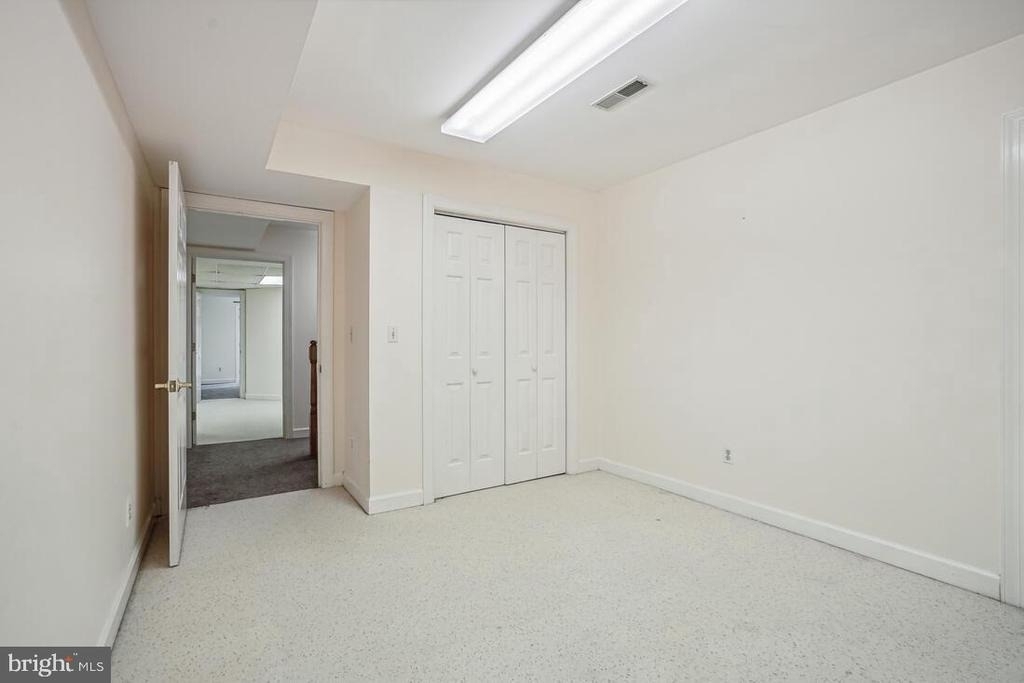 72 Erin Drive - Photo 17