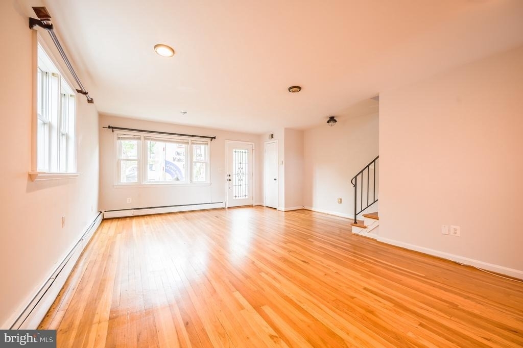 21 W Taylor Run Parkway W - Photo 5
