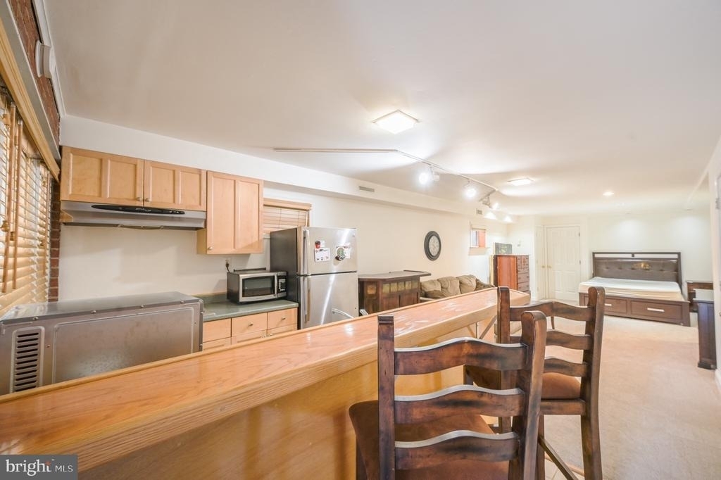 21 W Taylor Run Parkway W - Photo 2