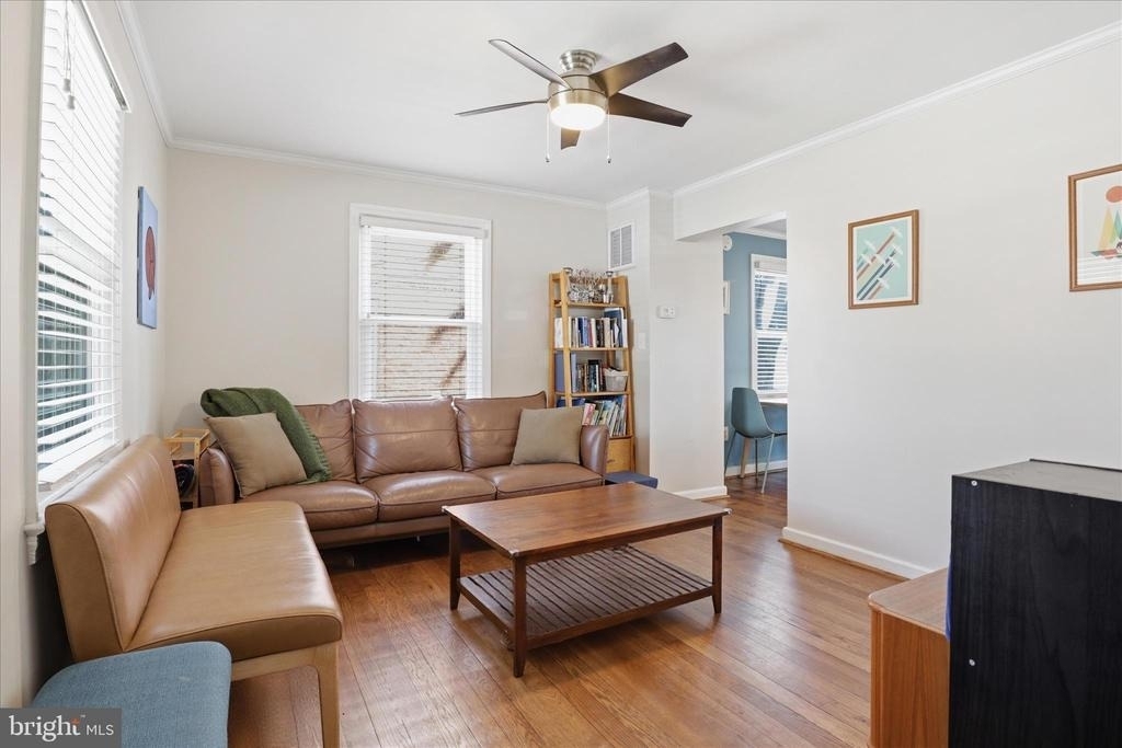 2147 S Oakland Street - Photo 5