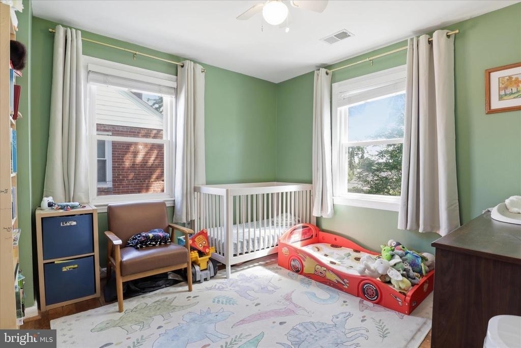 2147 S Oakland Street - Photo 12