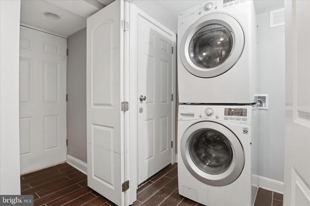 2147 S Oakland Street - Photo 17