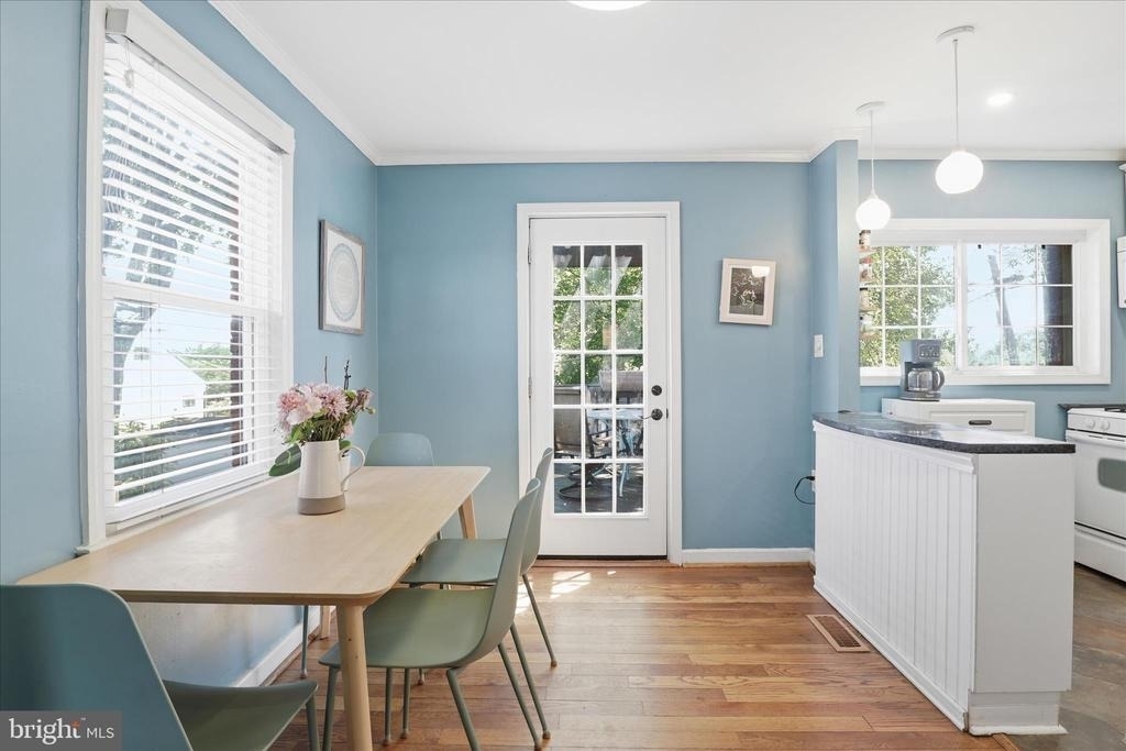 2147 S Oakland Street - Photo 8