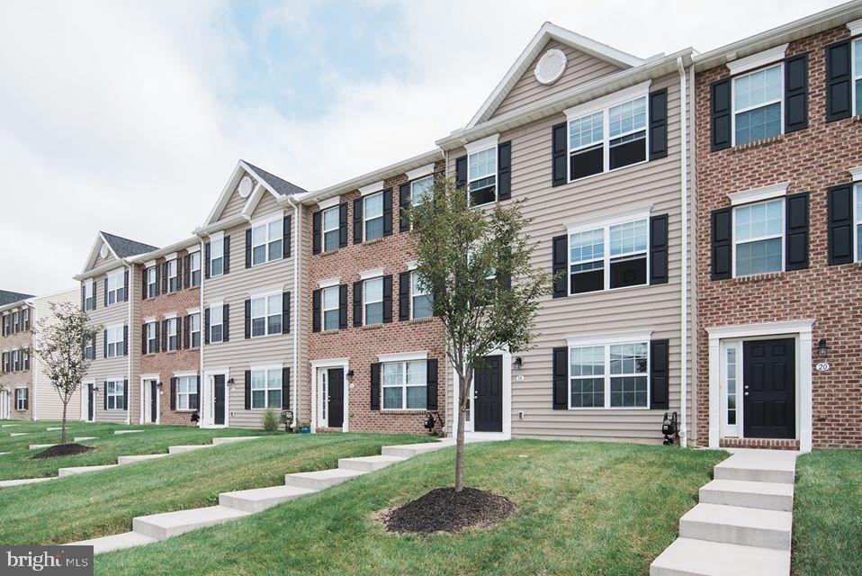 51 Nittany Ct - Photo 0