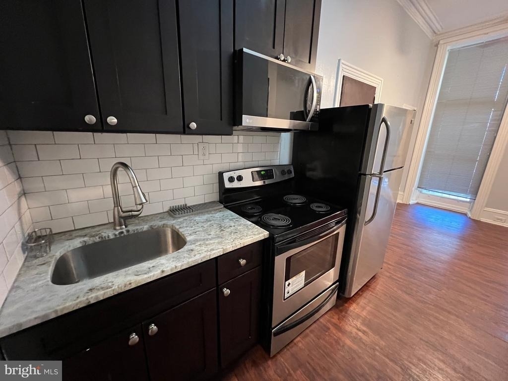 521 S 41st Street - Photo 9