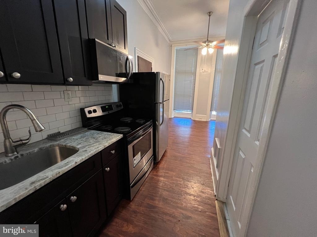 521 S 41st Street - Photo 10