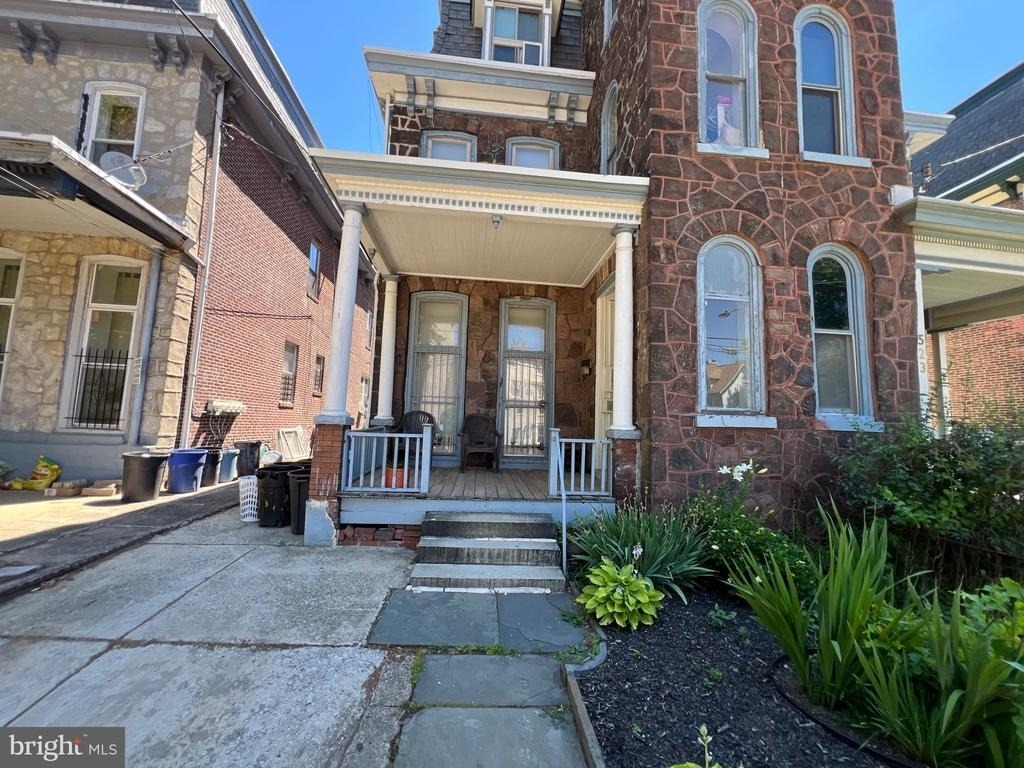 521 S 41st Street - Photo 1