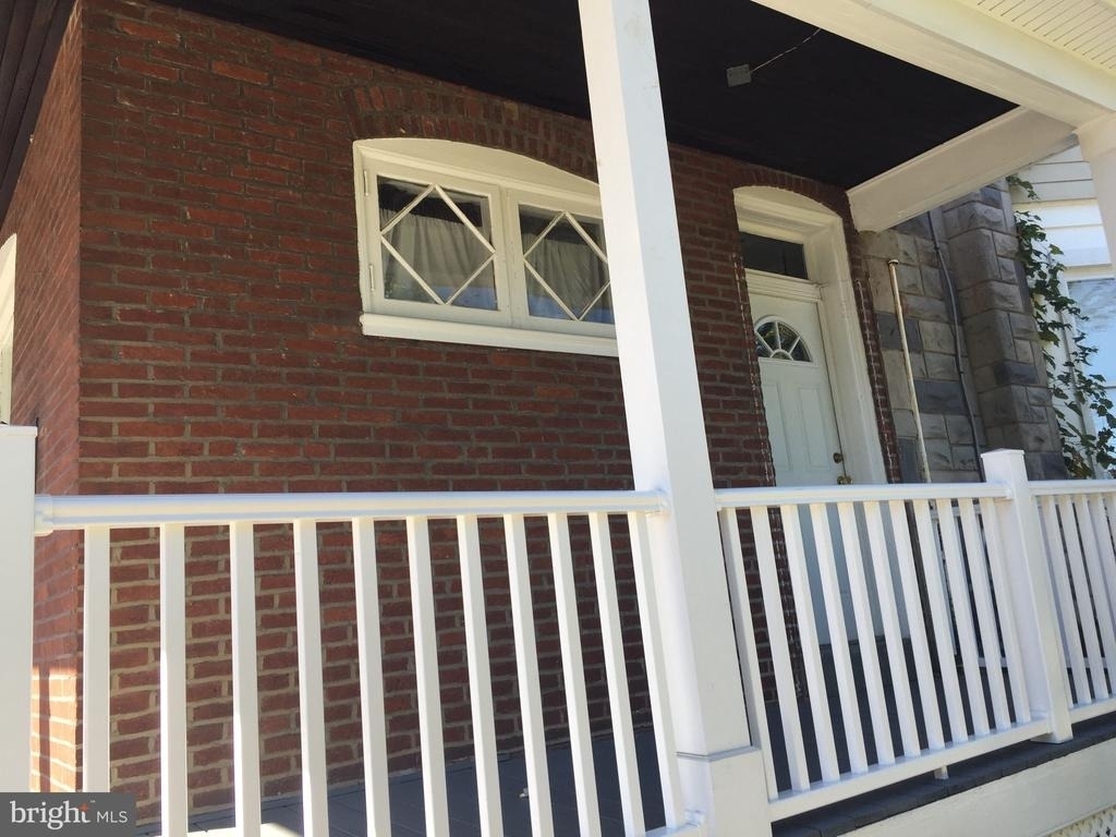482 Martin Street - Photo 0