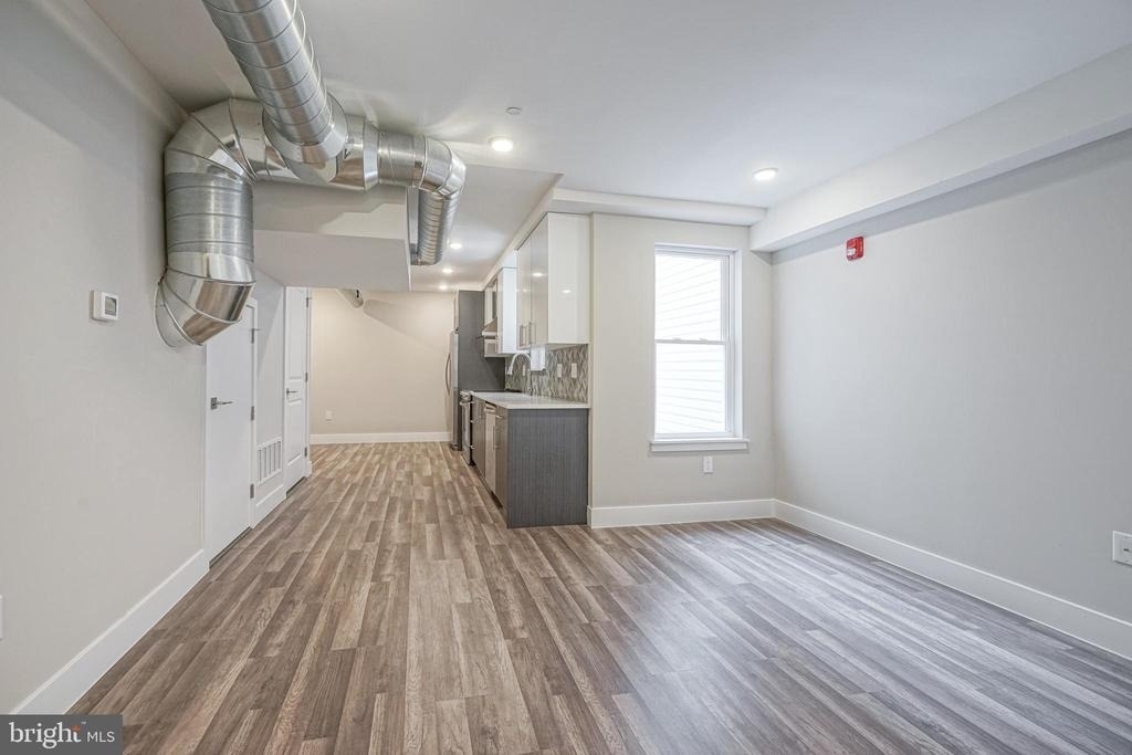 1070 N Front Street - Photo 2