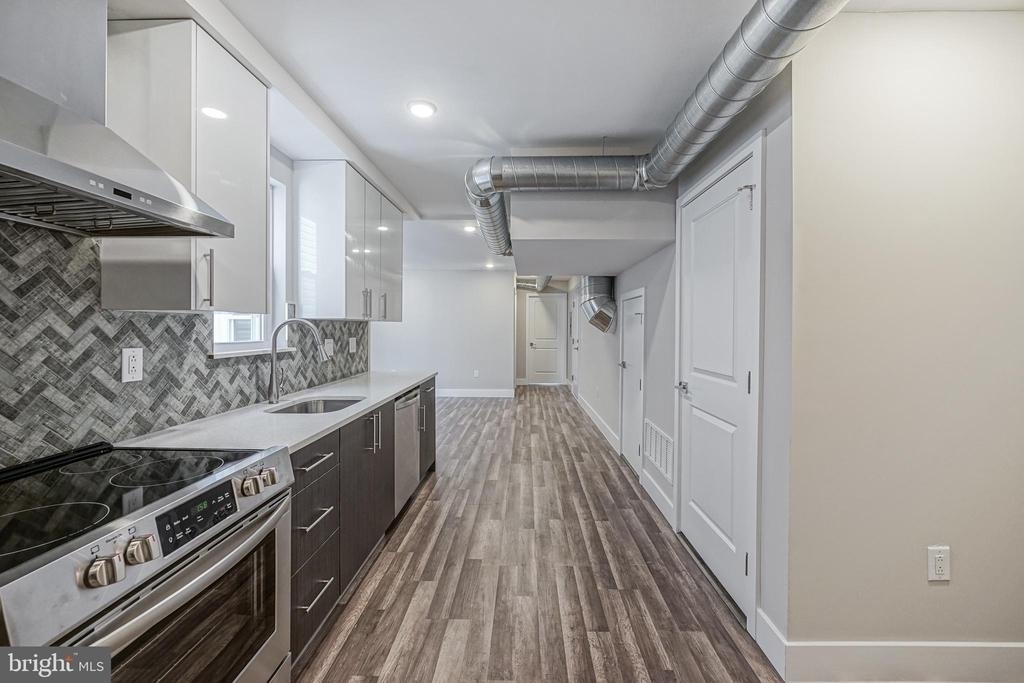 1070 N Front Street - Photo 9