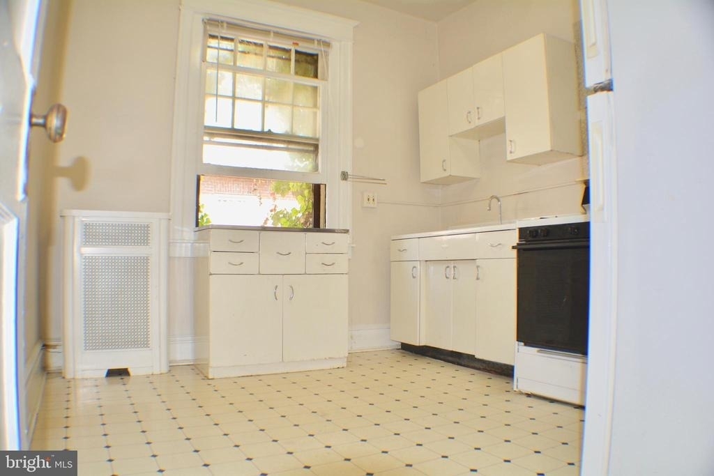 510 W Manheim Street - Photo 9