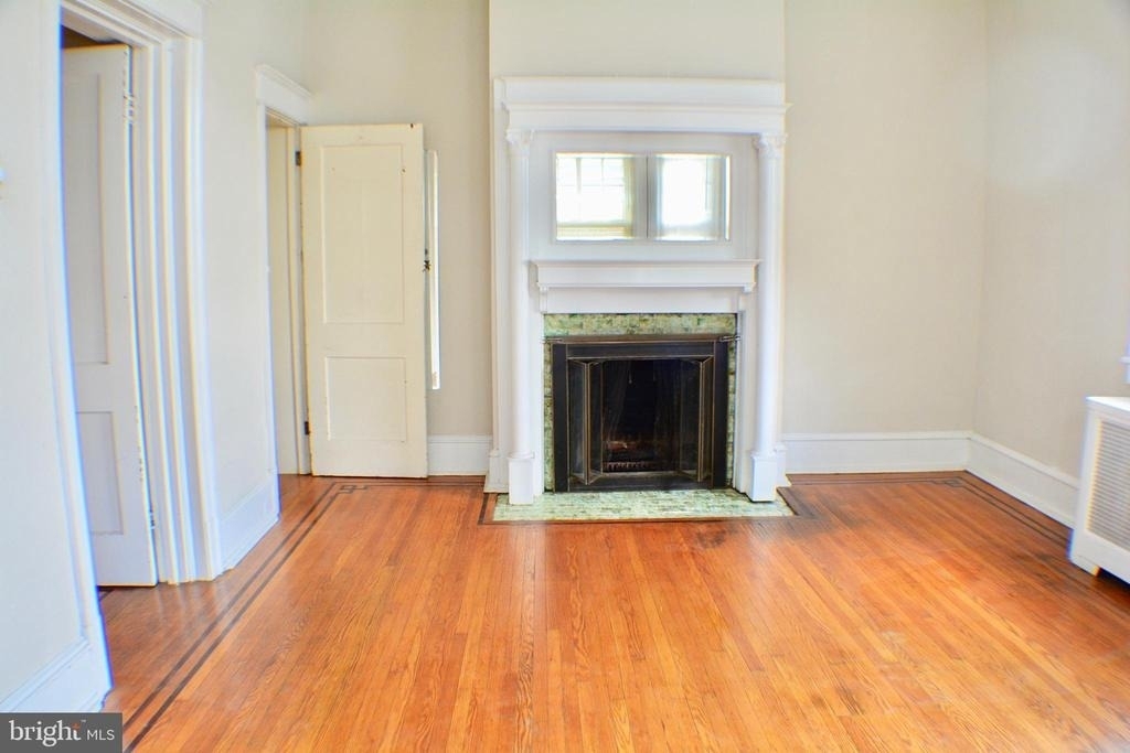 510 W Manheim Street - Photo 0