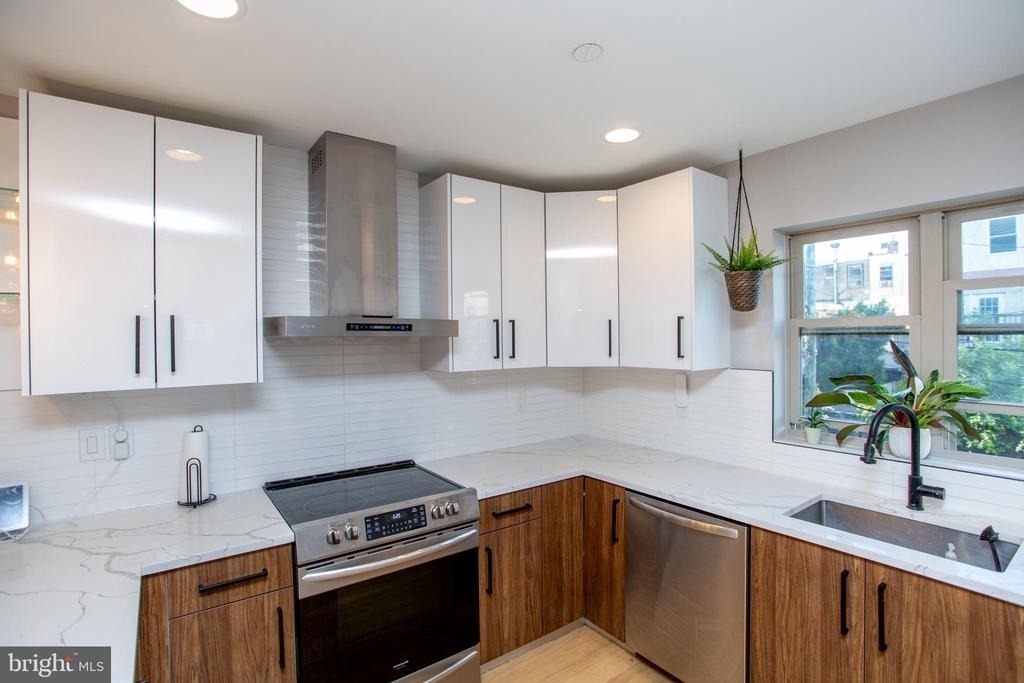 1815 Ingersoll Street - Photo 17