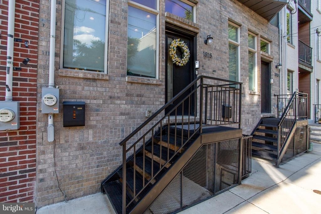 1815 Ingersoll Street - Photo 3
