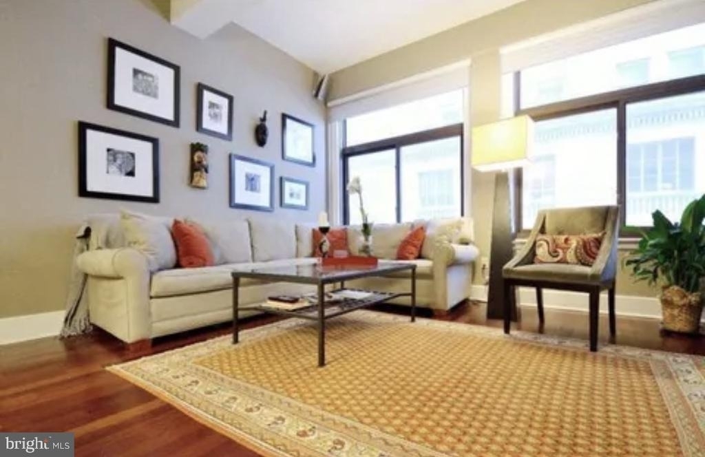 1500 Chestnut Street - Photo 3