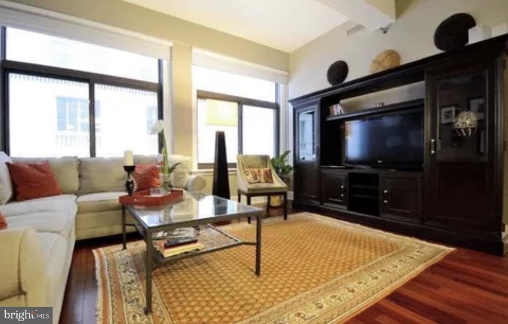 1500 Chestnut Street - Photo 4