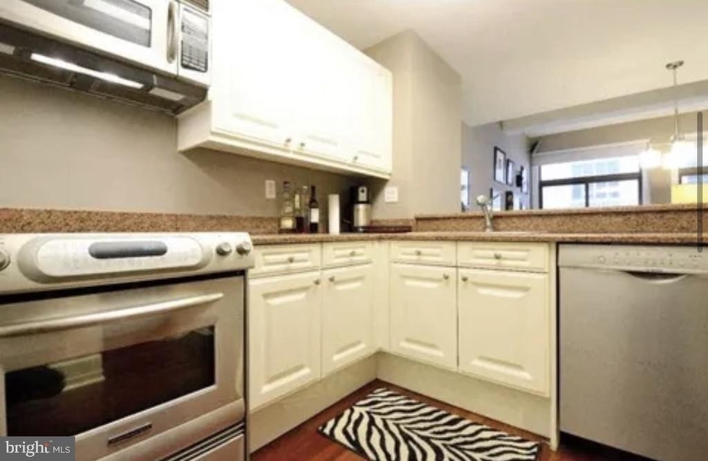 1500 Chestnut Street - Photo 7