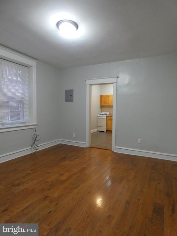 4207 Chester Avenue - Photo 5