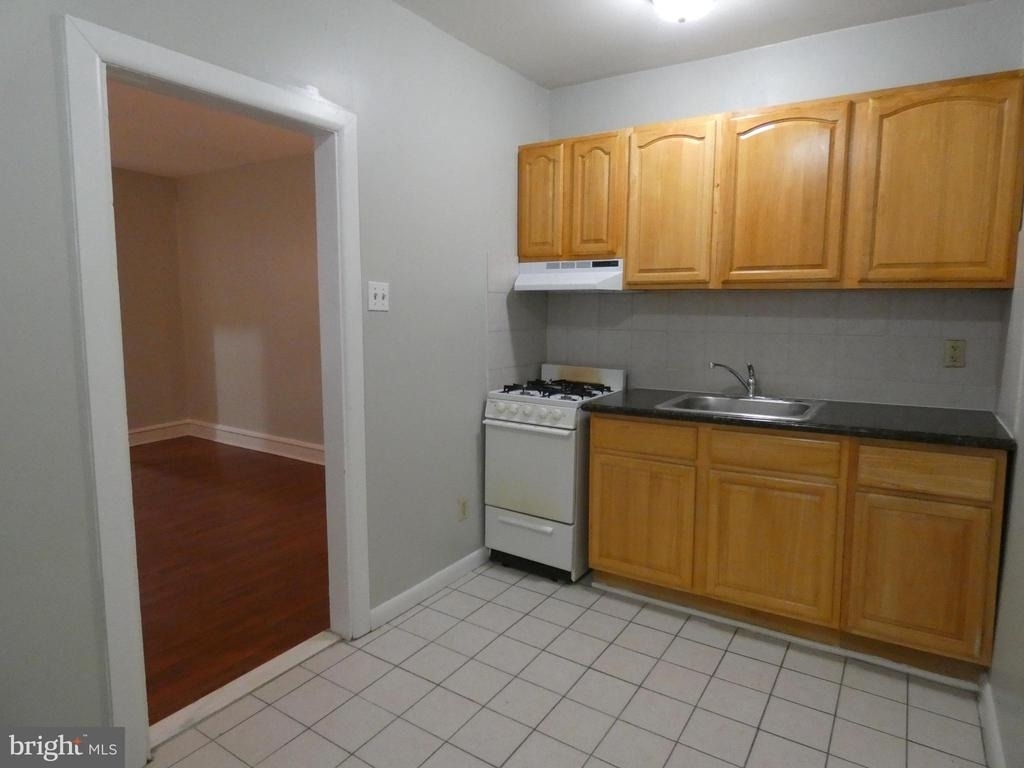 4207 Chester Avenue - Photo 7