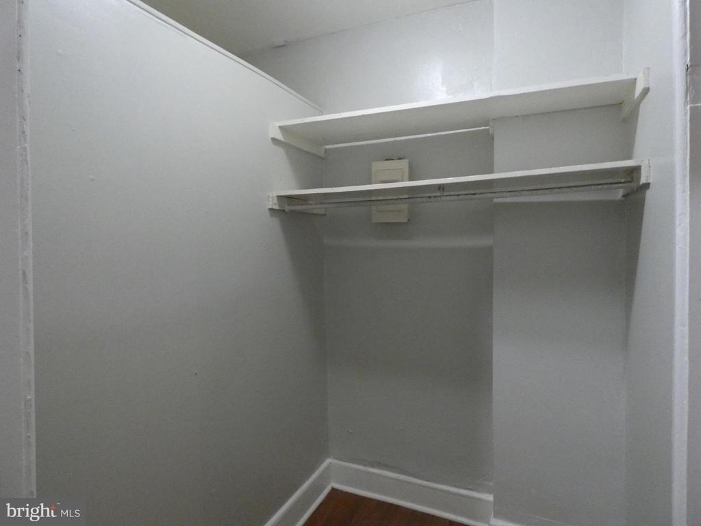 4207 Chester Avenue - Photo 10