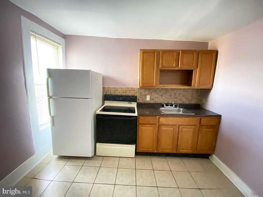1833 W Rockland Street - Photo 7